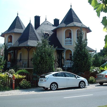 Ilona Kis Kastely Panzio Hotel Keszthely Ngoại thất bức ảnh