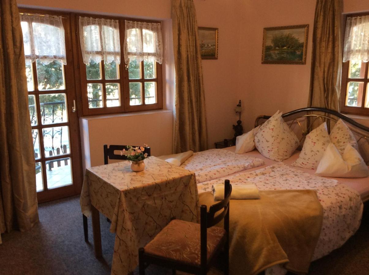Ilona Kis Kastely Panzio Hotel Keszthely Ngoại thất bức ảnh