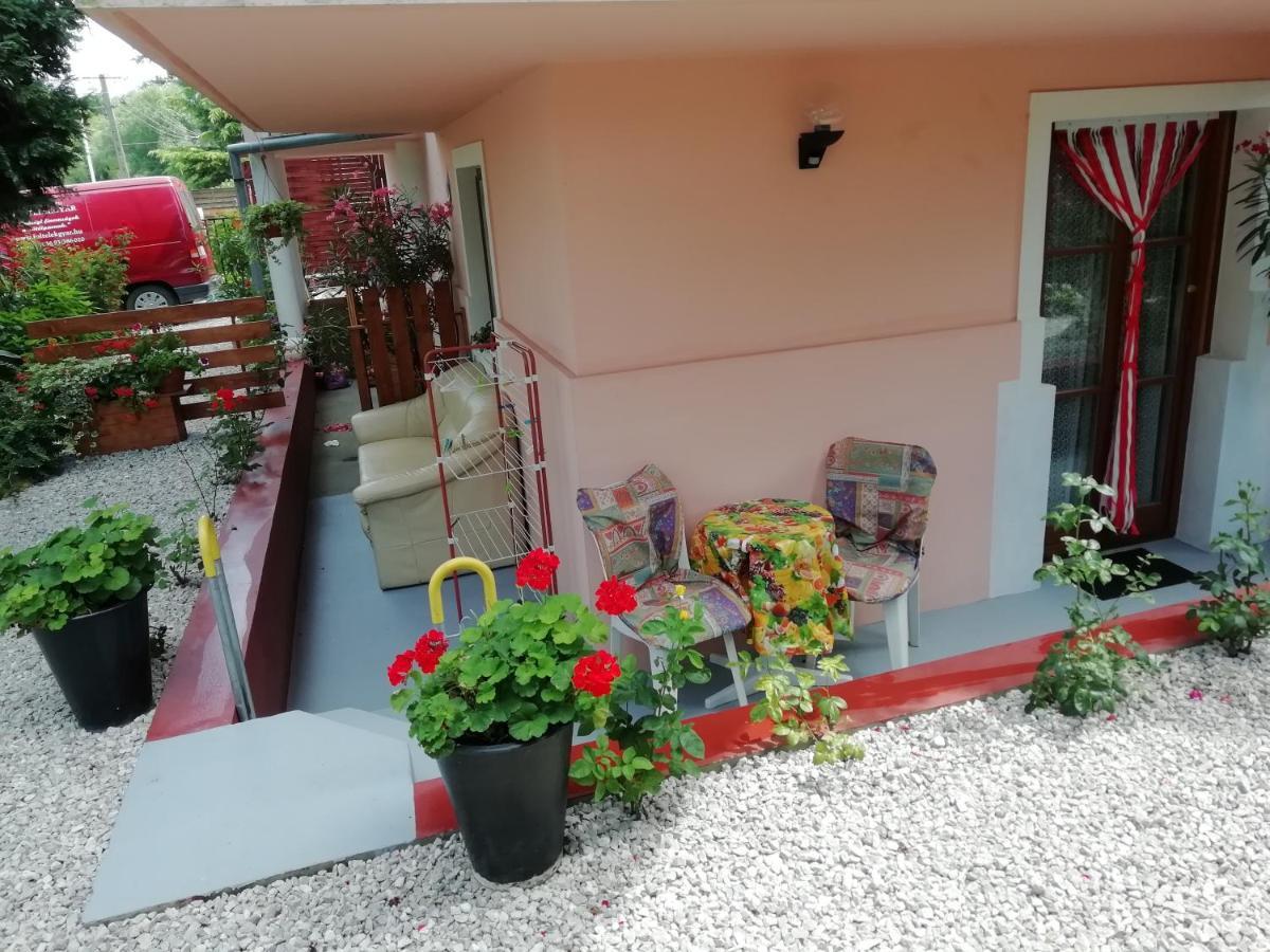 Ilona Kis Kastely Panzio Hotel Keszthely Ngoại thất bức ảnh